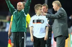 爱游戏中国-泰国队鏖战德国队，马琳点燃赛场的简单介绍