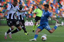 爱游戏大厅-关于乌迪内斯客场战平对手，保持中游位置的信息