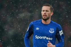 爱游戏体育官网-疆场终局与欧陆巅峰，当新疆终结广东王朝，贝恩在欧冠决赛接管比赛