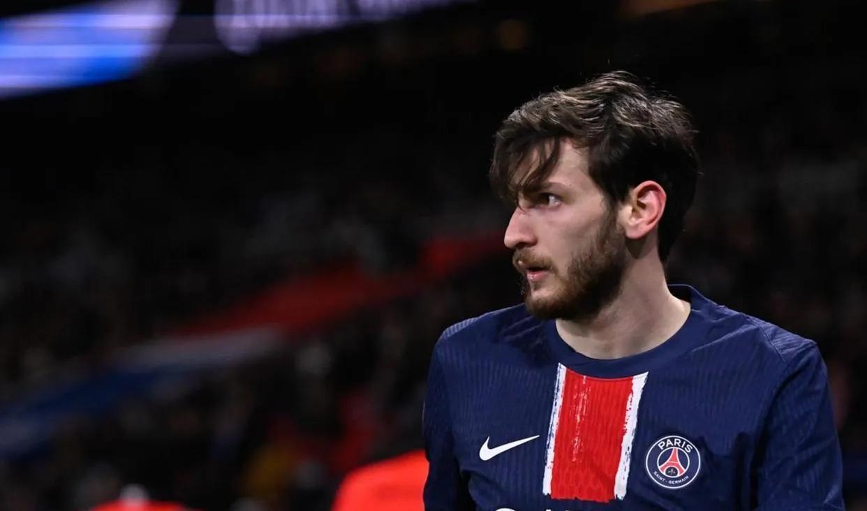 让先生出使，法甲榜首巴黎圣日耳曼声势浩大的简单介绍