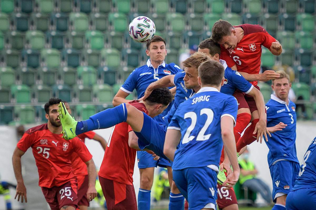 捷克客场击败科索沃,晋级欧洲杯 捷克客场击败科索沃,晋级欧洲杯