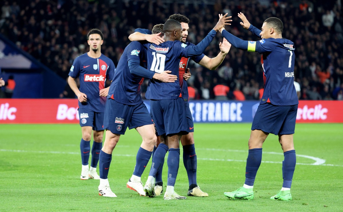 包含巴黎圣日耳曼逼平昂热,法甲保持不败势头的词条 包含巴黎圣日耳曼逼平昂热,法甲保持不败势头的词条