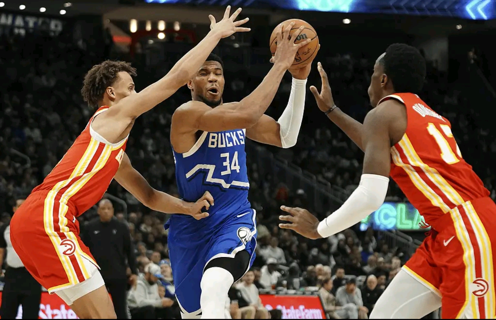 骑士鏖战灰熊,布伦森带队取胜 骑士鏖战灰熊,布伦森带队取胜