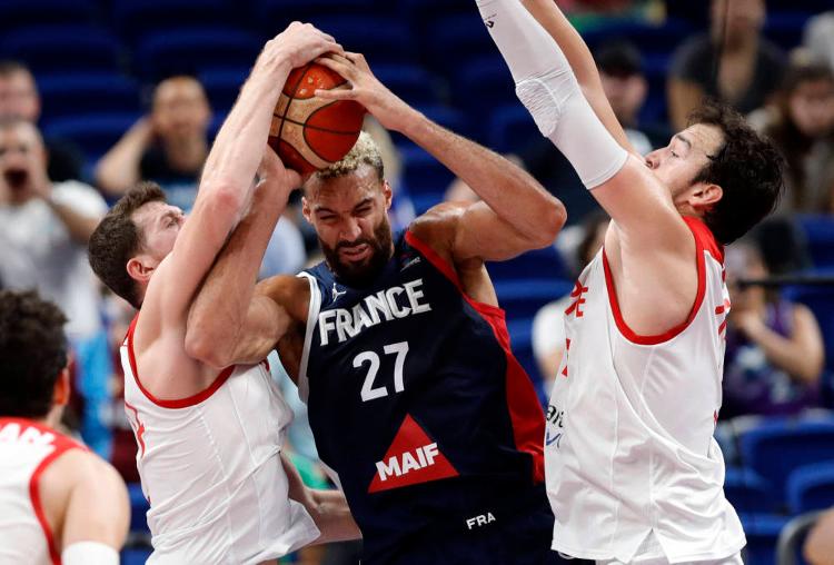 包含立陶宛男篮血洗西班牙男篮，拉塞尔关键制胜的词条