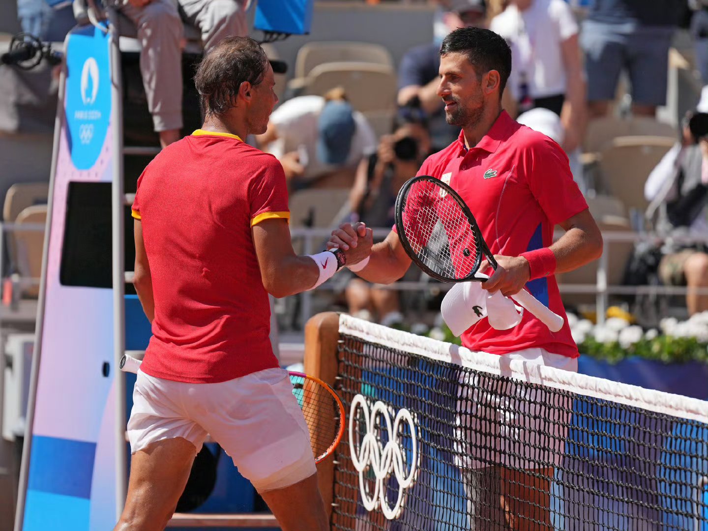 包含世界网球队力克美国网球队，德约科维奇统治全场的词条