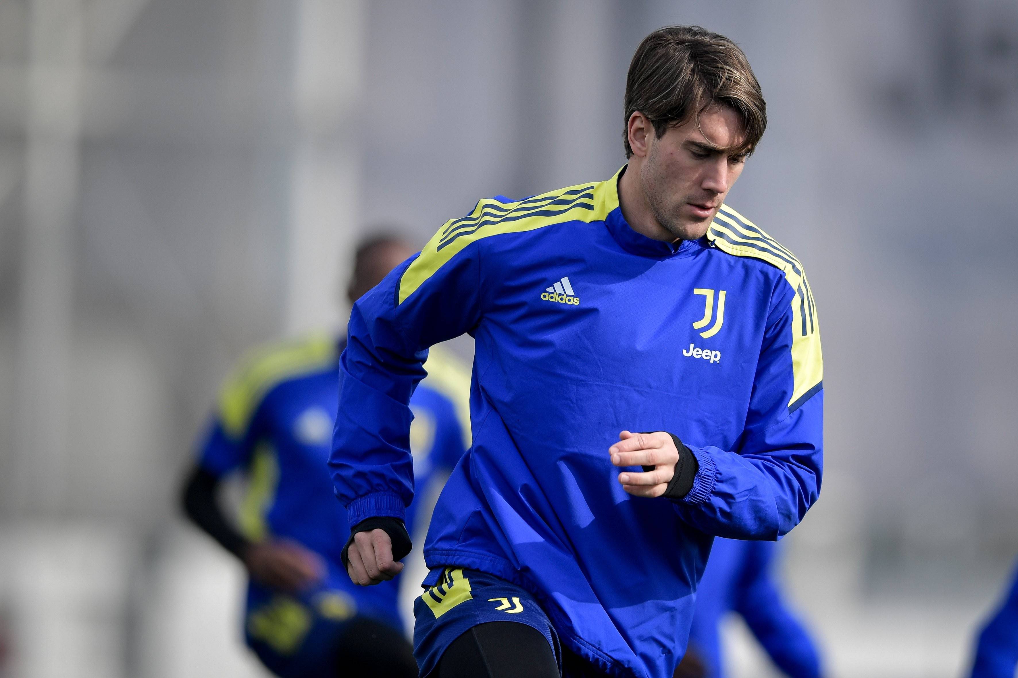 包含尤文绝地反击韩国，弗拉霍维奇制霸全场的词条