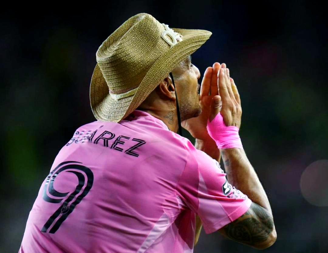 关于哥伦比亚鏖战瓦伦西亚,苏亚雷斯惊艳世界的信息 关于哥伦比亚鏖战瓦伦西亚,苏亚雷斯惊艳世界的信息