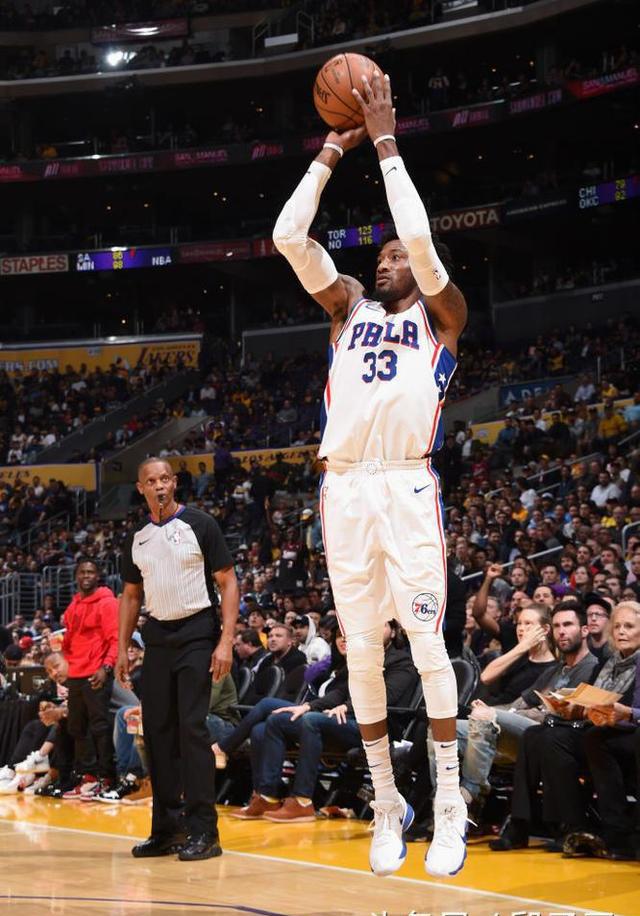 新疆队翻盘国王，恩比德点燃赛场