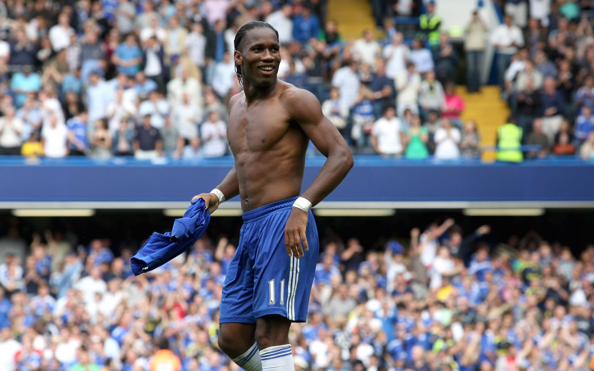 霍勒迪神迹之夜，火箭完胜尼克斯，一场定义赛季的团队胜利